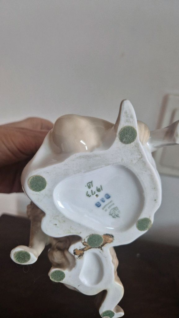 로얄코펜하겐 피겨린 순이와강아지--6