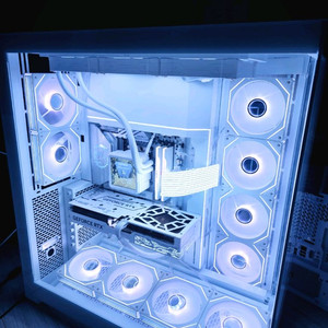 라이젠7 9800X3D RTX5080 빅타워 화이트PC 이미지