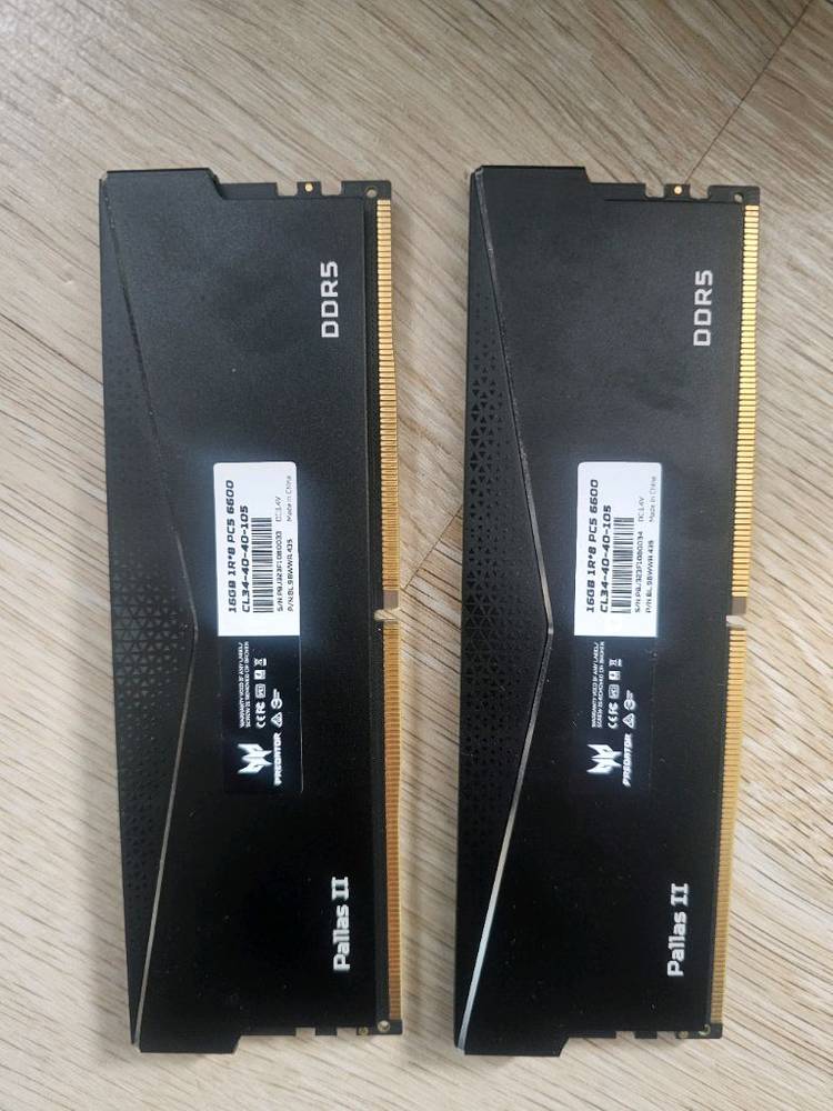 에이서 프레데터 Pallas II DDR5 32GB (2x16GB) 6600MHz 램입니다--1