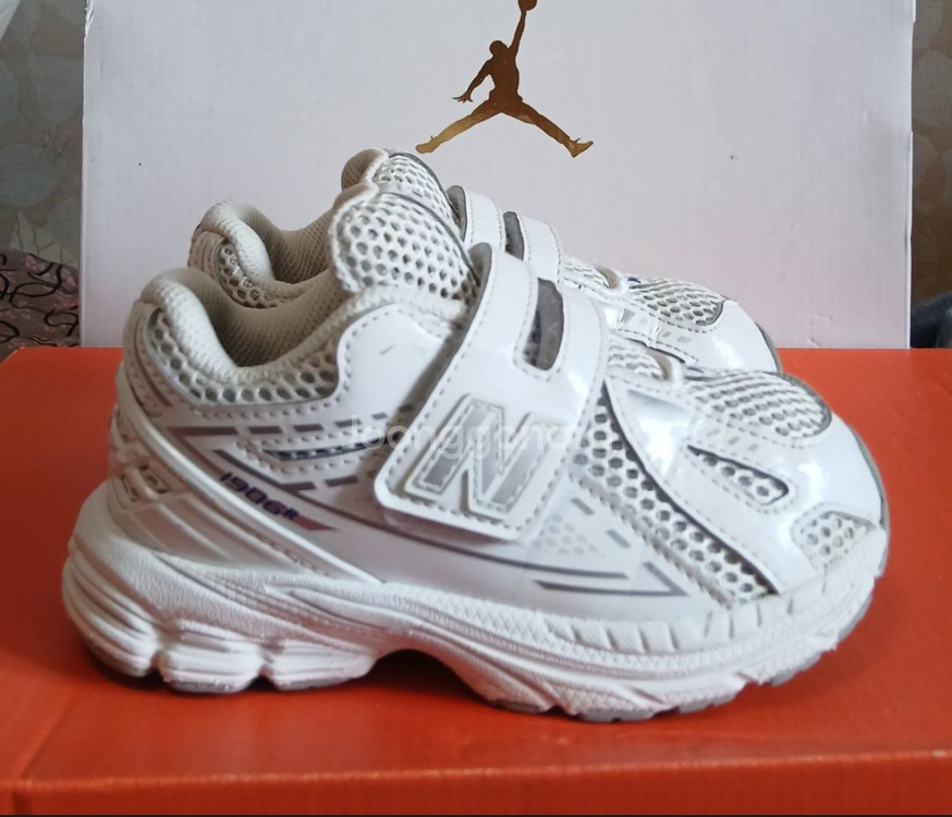 뉴발란스키즈 1906R 150운동화 화이트25년2월제품 이미지