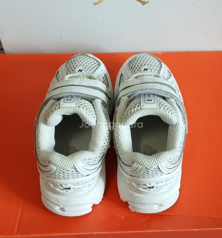 뉴발란스키즈 1906R 150운동화 화이트25년2월제품 이미지