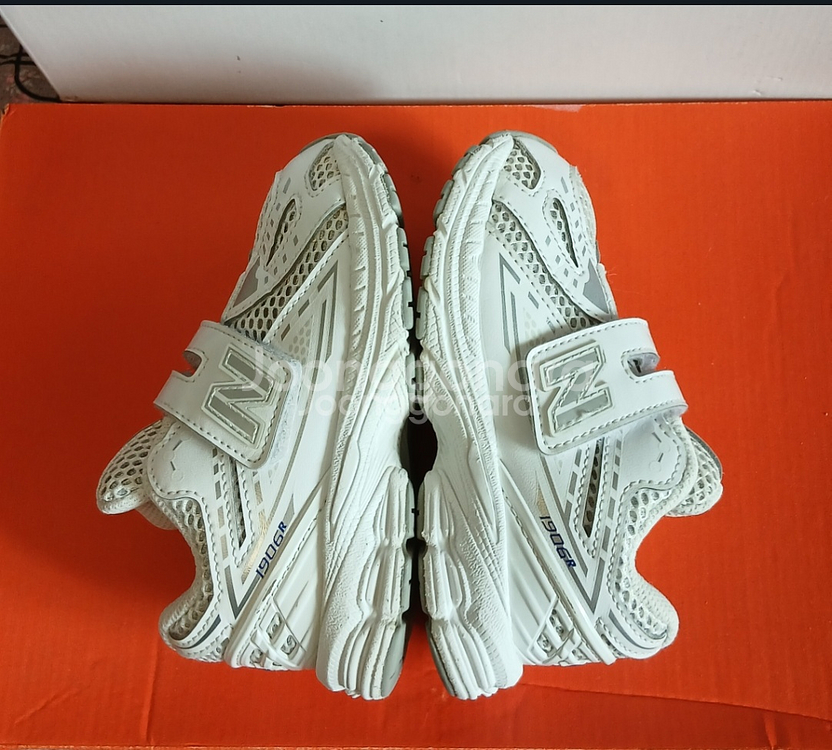 뉴발란스키즈 1906R 150운동화 화이트25년2월제품--6