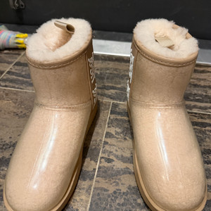 UGG 어그 킺 코티드 클리어 부츠 EU36