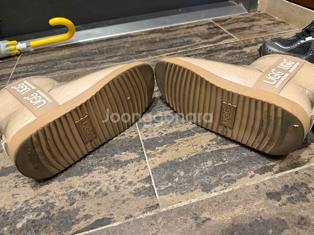 UGG 어그 킺 코티드 클리어 부츠 EU36--1