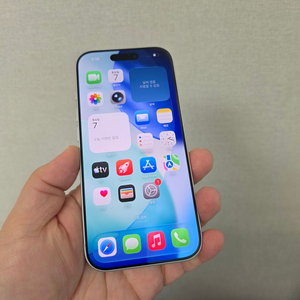 아이폰17프로 실버 256기가 SS급 팝니다(배터리100%)