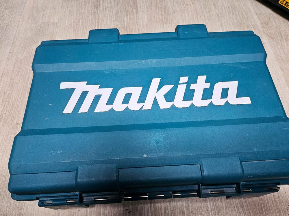 마끼다 DTD148 18V 브러쉬리스 충전 임팩트 드라이버 세트--4