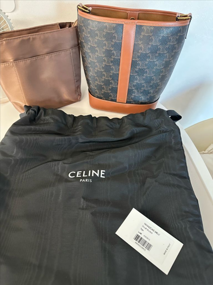 셀린느 트리옹프 버킷백 스몰 이미지