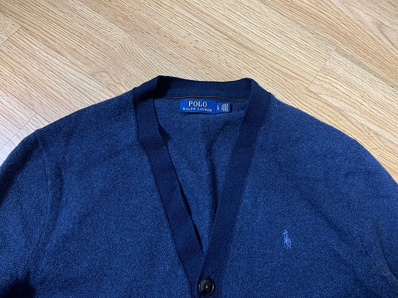 폴로 L 울 가디건 매장판 이미지