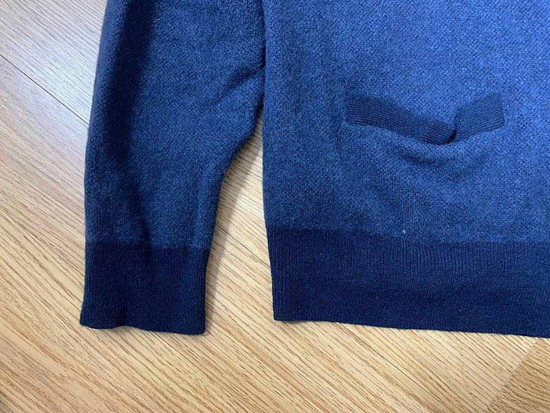 폴로 L 울 가디건 매장판 이미지