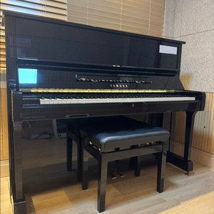 일본 야마하 U1 업라이트 피아노 이미지