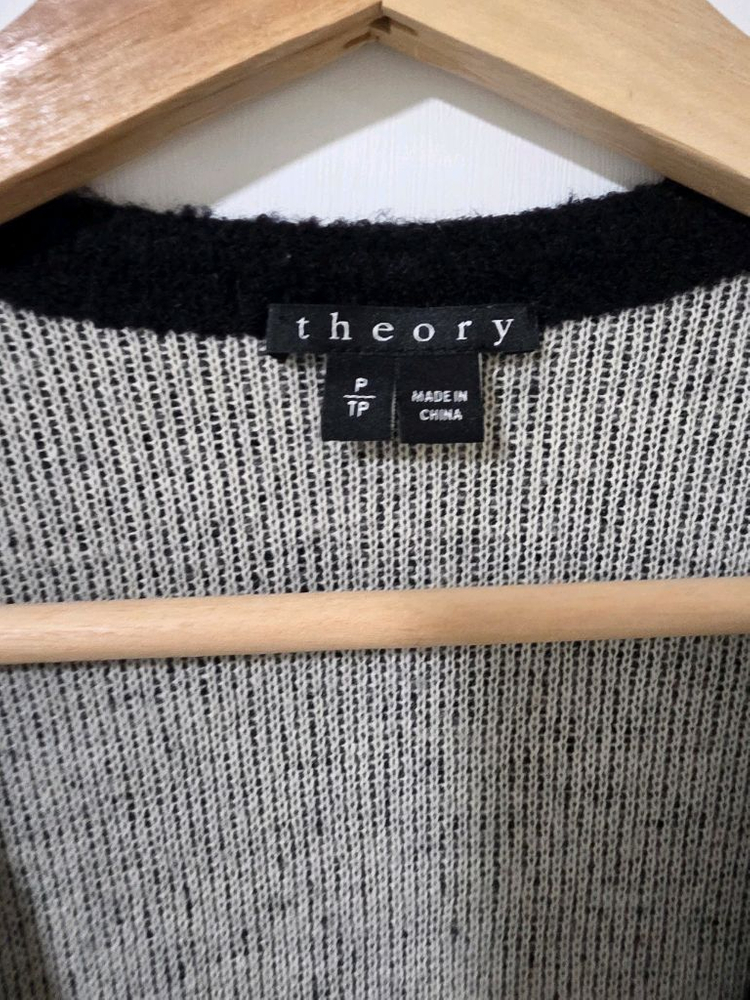 띠어리 블랙 부끌니트가디건 p사이즈 55가능 이미지