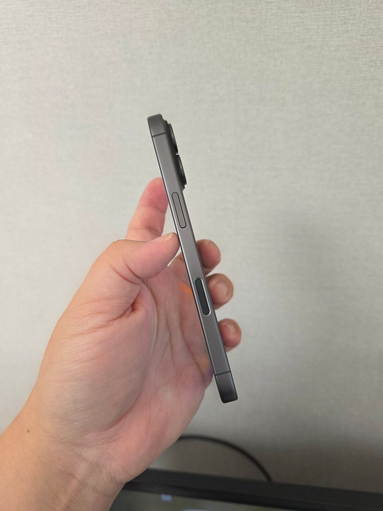 아이폰17 블랙 256기가 SS급 팝니다(배터리100%)--2