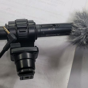 소니 지향성마이크 ecm-cg50. 신품수준 팝니다.