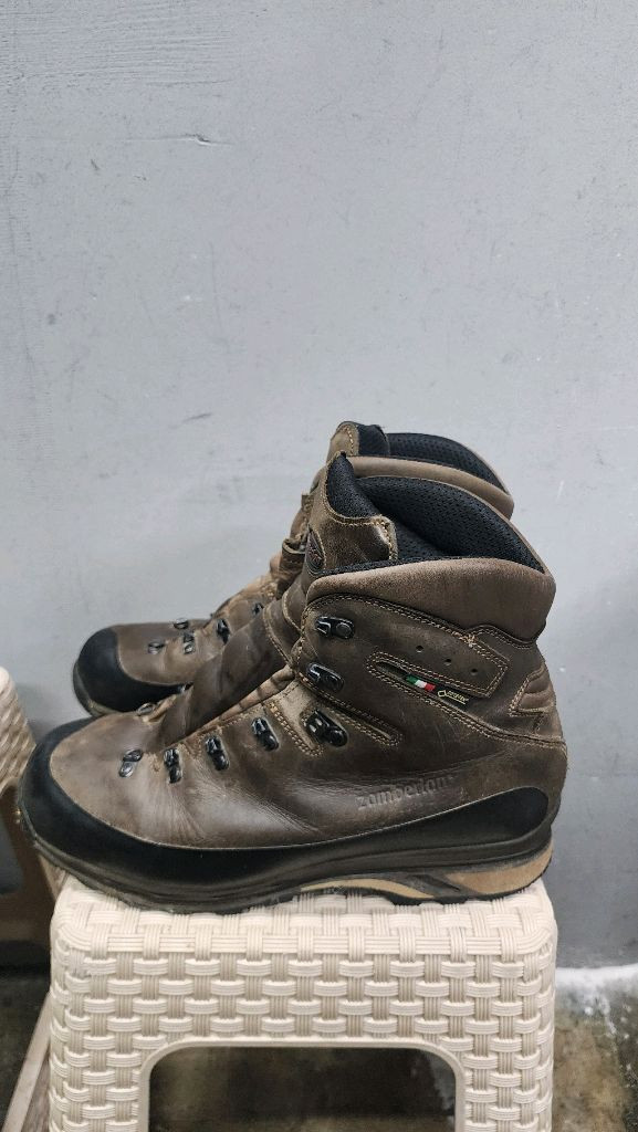 잠발란 등산화 285mm 이미지