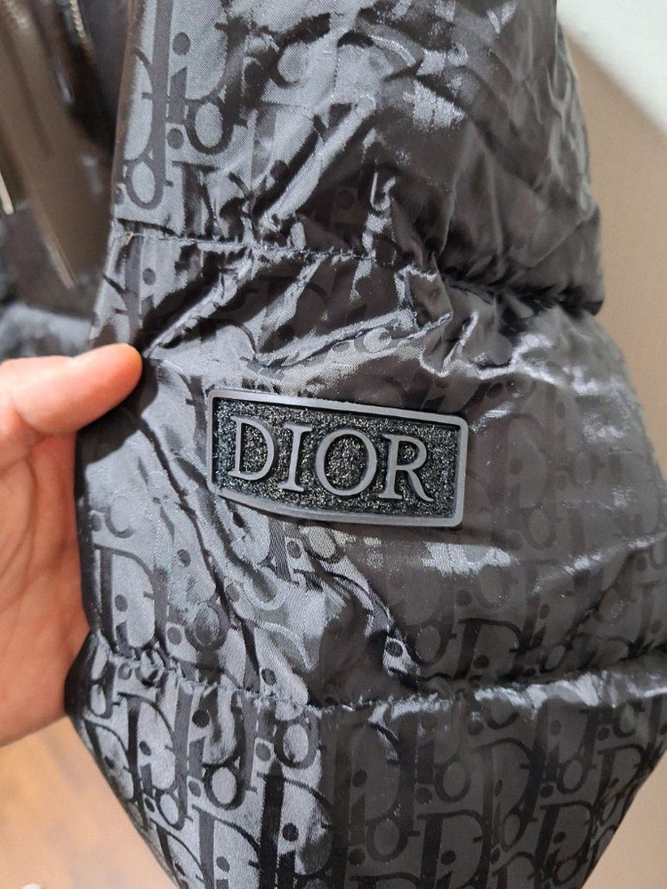 디올 패딩 이미지