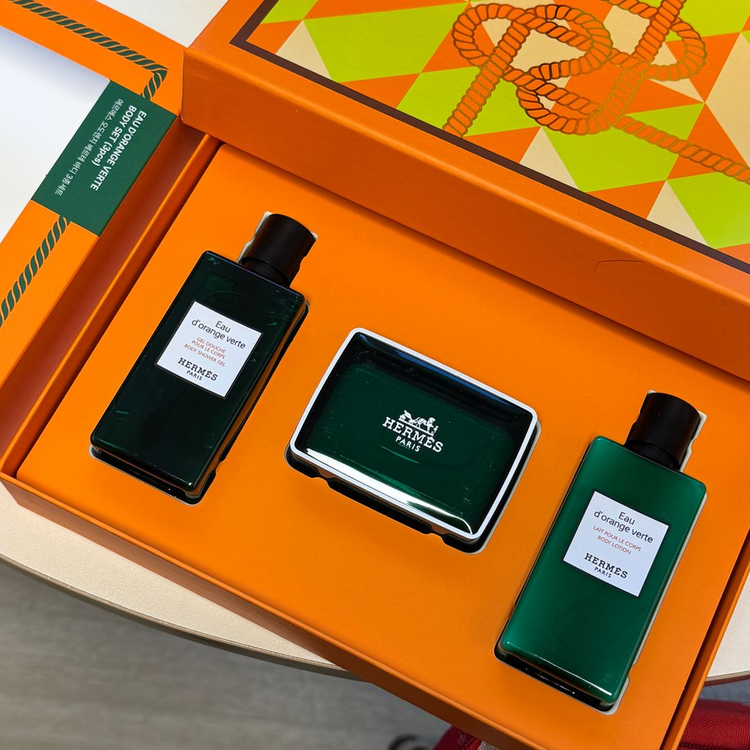 에르메스 오도렌지 베르테 바디세트 3종 바디로션 워시 명품비누 쇼핑백포함 새제품 팝니다. HERMES 이미지
