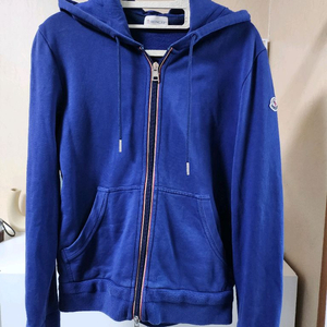 몽클레어 후드 집업 이미지