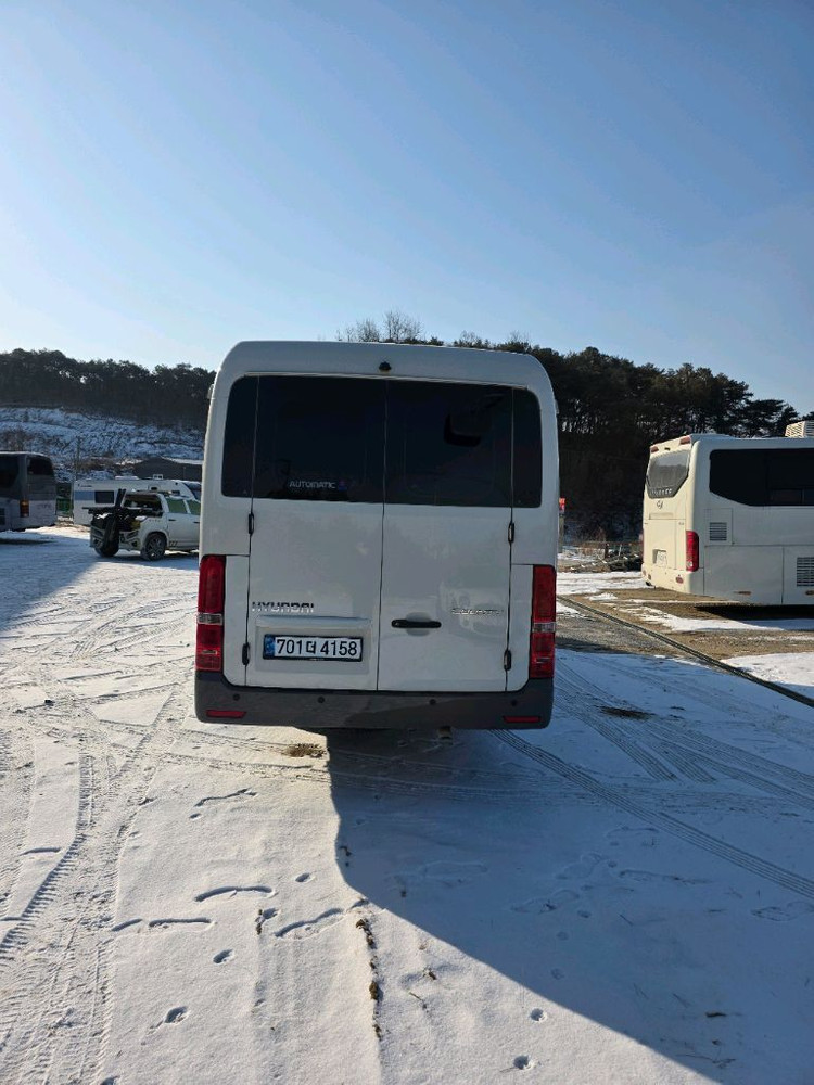 카운티 23인승(25인승구조변경) 이미지