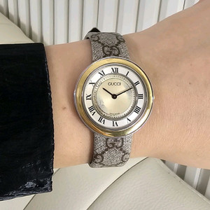 구찌 콤비 여성 550M 시계 손목시계 여자 팔찌