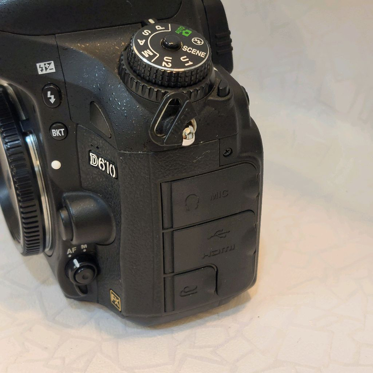 니콘정품 D610+전용세로그립 백팩 포함--6
