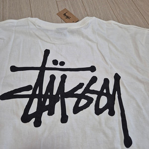 정가 15만 미착용 새제품 정품 스투시 반팔티 남여공용 스투시 기본 반팔티 화이트, 블랙