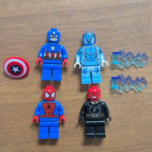 레고 마블 수퍼히어로 미니피규어 4개