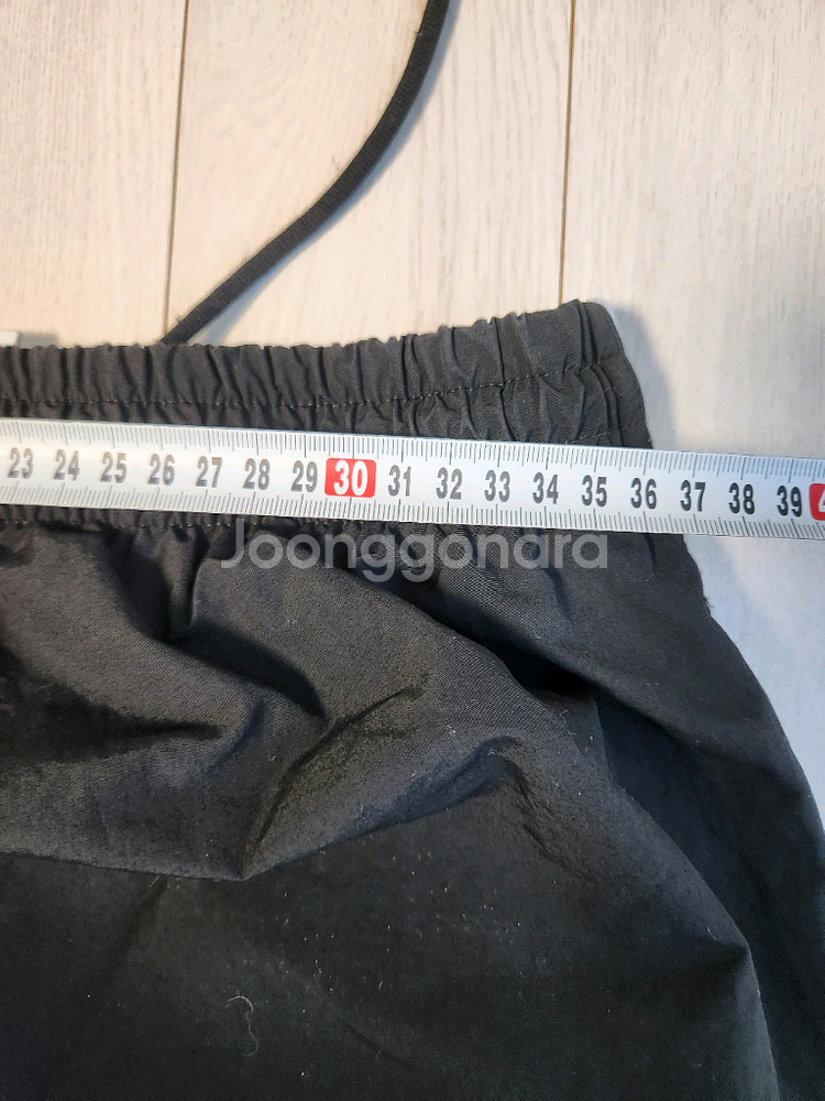 아디다스 우븐 트레이닝 조거 팬츠 사이즈xl사용감 있지만 오염 하자는 없어요^^여러 중고사이트에도 같이 판매하고 있--11