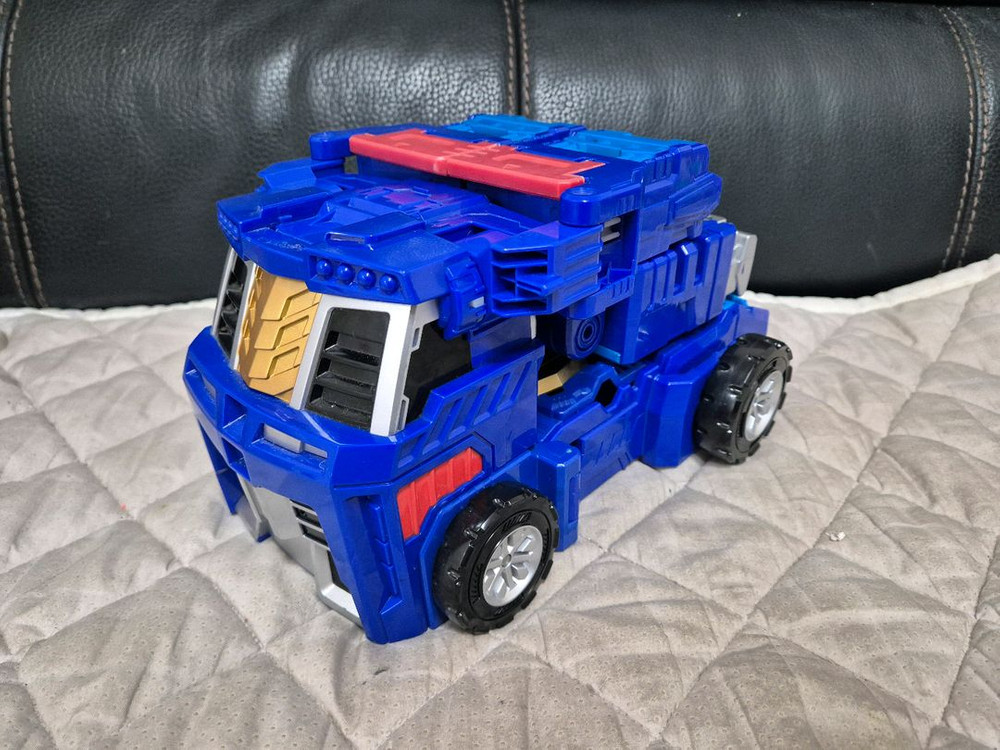 터닝메카드 에반킹(어깨덮개 보유) 이미지