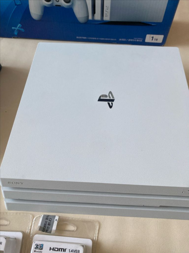 PS4 플스4 Pro 화이트 1TB 풀세트--1