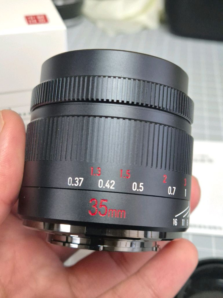 7아티산(7artisans) 35mm f0.95 (후지) 이미지