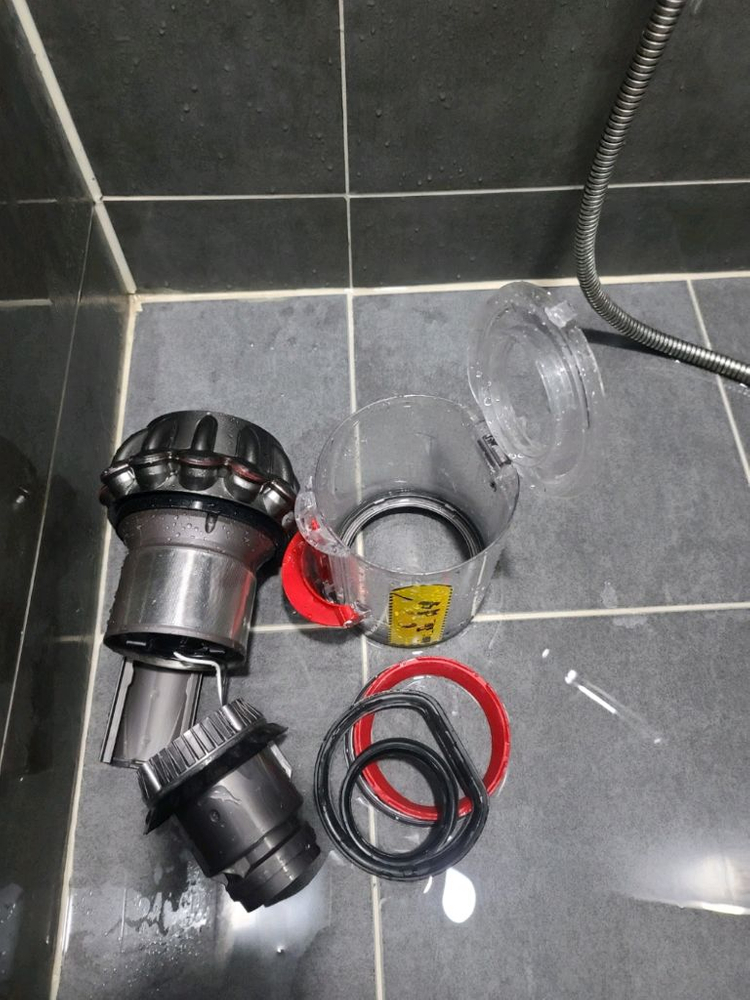 다이슨 무선청소기 V10(거의 A급,삼성배터리교체>1시간7분작동,전체해체,Cleaning완)--5