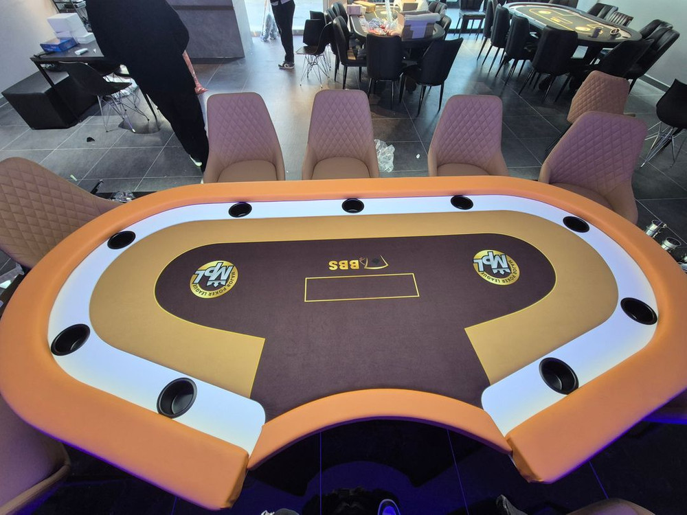 홀덤테이블 이미지