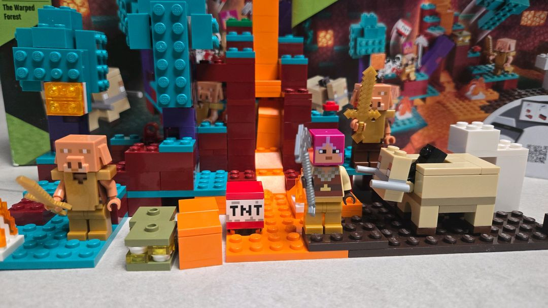 레고 마인크래프트 뒤틀린 숲 (21168)--1