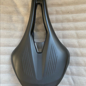 피직 벤토 R3 안장 150mm