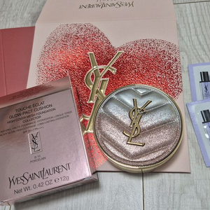 입생로랑 핑크쿠션 뚜쉬 에끌라 글로우 팩트 쿠션 BR20 스파클링 러브 컬렉션