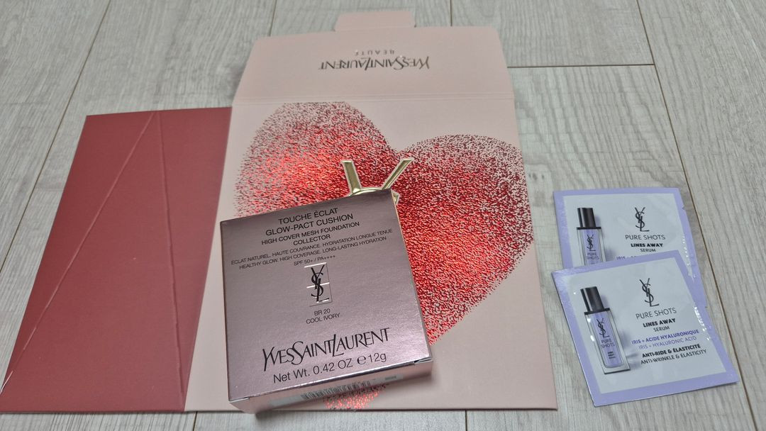 입생로랑 핑크쿠션 뚜쉬 에끌라 글로우 팩트 쿠션 BR20 스파클링 러브 컬렉션--2