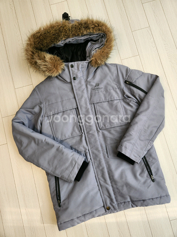 빈폴 스포츠 남녀공용 그레이 덕다운 패딩 사이즈90(s)사용감 거의 없이 깨끗해요여러 중고사이트에도 같이 판매하고--10