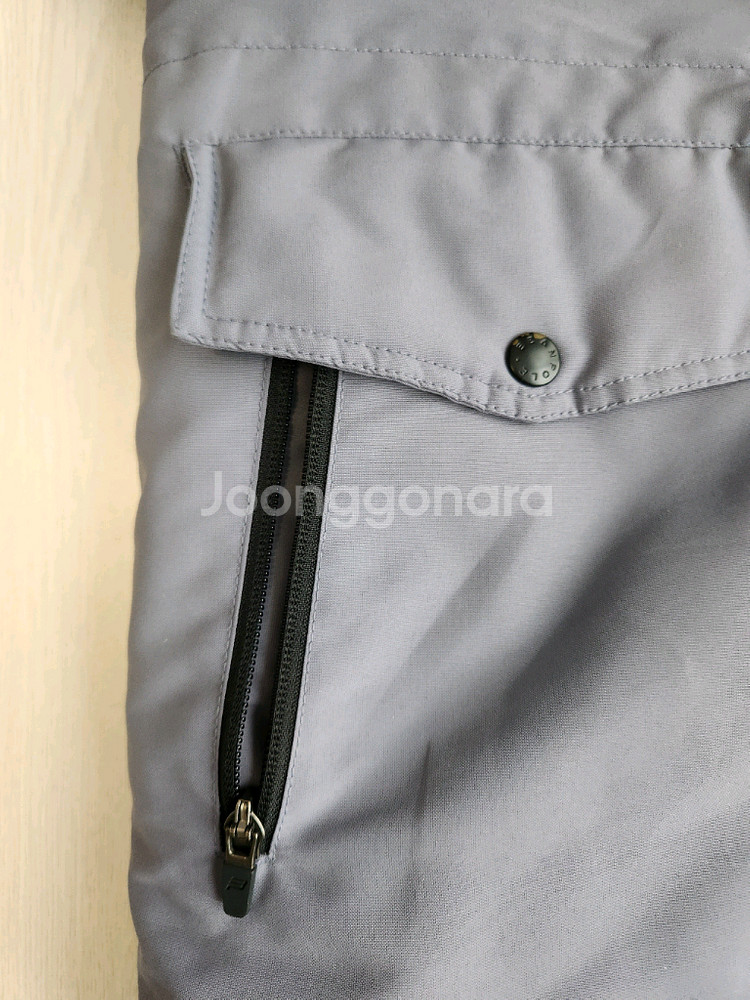 빈폴 스포츠 남녀공용 그레이 덕다운 패딩 사이즈90(s)사용감 거의 없이 깨끗해요여러 중고사이트에도 같이 판매하고--13