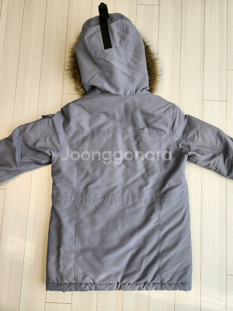 빈폴 스포츠 남녀공용 그레이 덕다운 패딩 사이즈90(s)사용감 거의 없이 깨끗해요여러 중고사이트에도 같이 판매하고--7