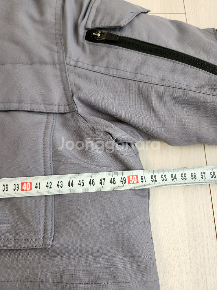 빈폴 스포츠 남녀공용 그레이 덕다운 패딩 사이즈90(s)사용감 거의 없이 깨끗해요여러 중고사이트에도 같이 판매하고--9