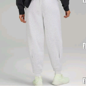 룰루레몬 라운지풀 오버사이즈 크롭 조거 4