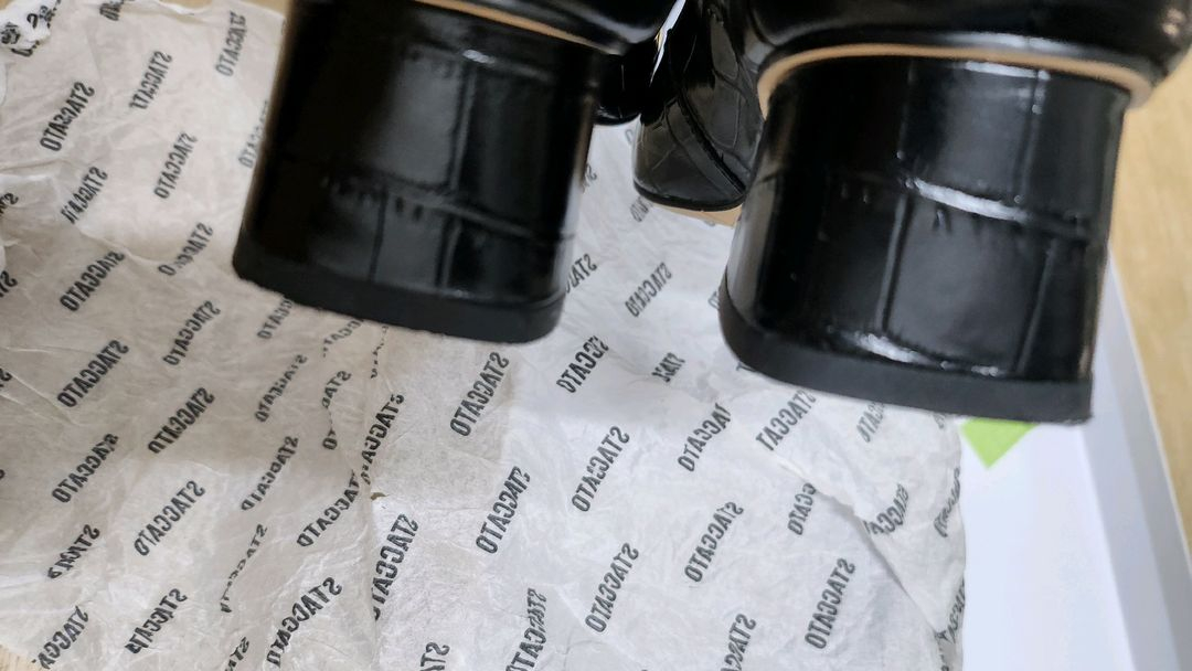 새상품급) 스타카토 STACCATO 금장 구두 펌프스--3