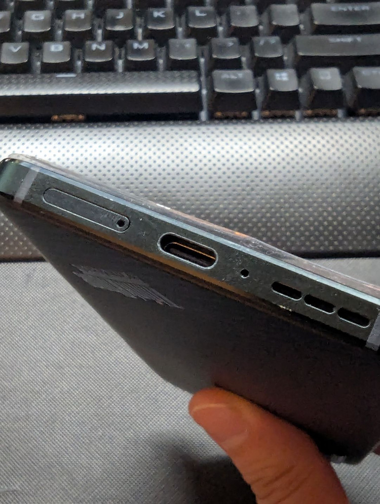 레노버 모토로라 씽크폰 Thinkphone 설계검증테스트용 DVT1 개발자용 단말 이미지