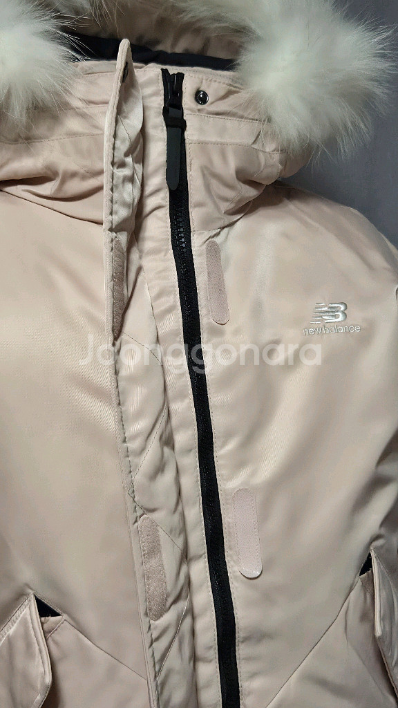 뉴발란스 사틴 패트롤 숏 덕다운 패딩 90(M) 상태양호--7