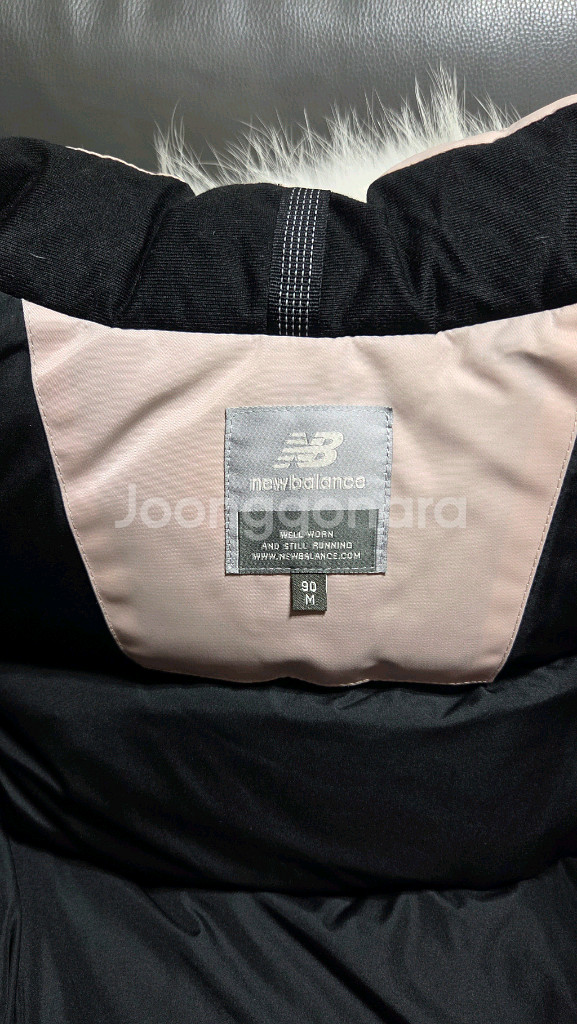 뉴발란스 사틴 패트롤 숏 덕다운 패딩 90(M) 상태양호--8