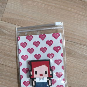 교환구함)에프엑스 pink tape 첫사랑니 설리 브로치 이미지