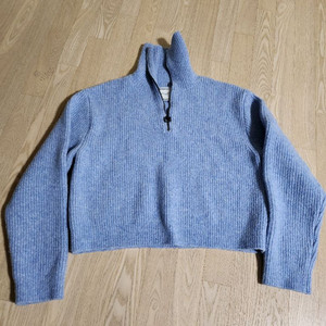 우영미 옴므 하프집업 크롭 니트