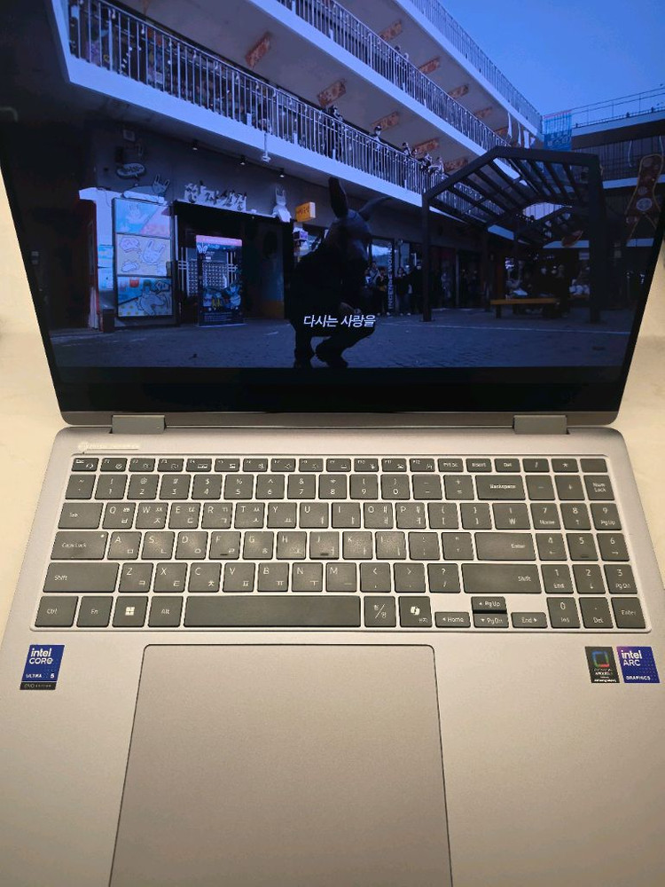 삼성 갤럭시 북 Pro5 360 (16인치)--1