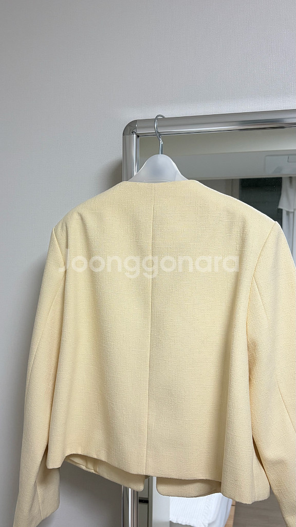 언에디트 버터 라운드넥 자켓--2