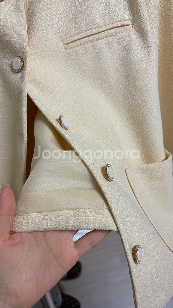 언에디트 버터 라운드넥 자켓--3